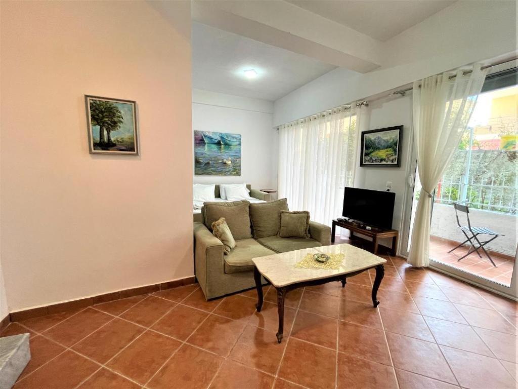 Brunari * Vlorë